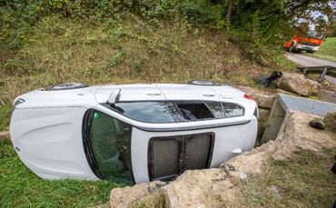 Schwerer Verkehrsunfall bei Backnang - Bild 02_0