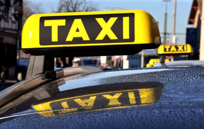 Taxi