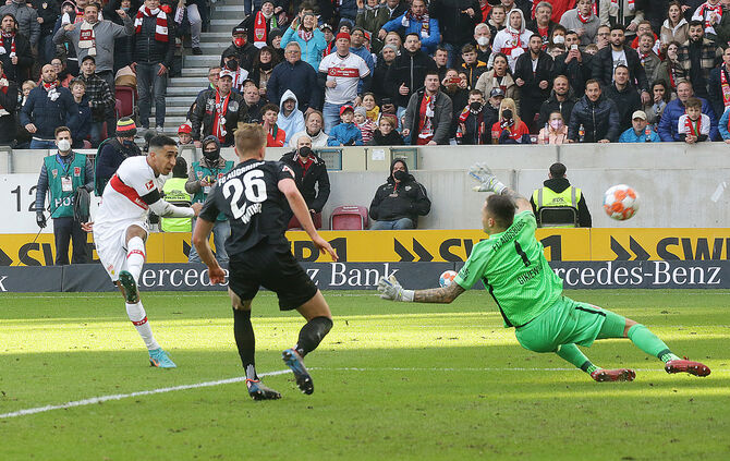 Fußball VfB Stuttgart vs. FC Augsburg