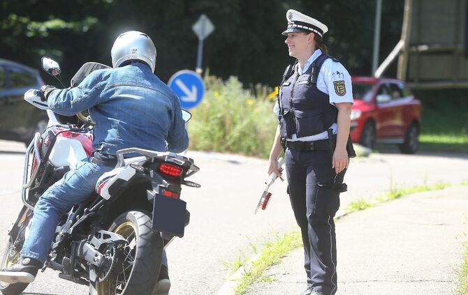 Schwerpunktkontrolle Motorrad_0
