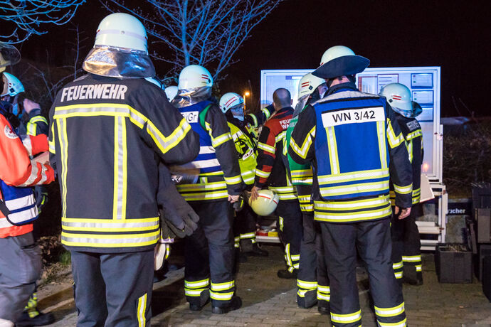 Großbrand, Fa. ALBA, Waiblingen, 30.03.2022.