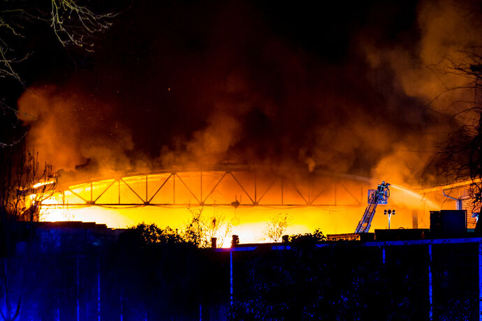 Großbrand, Fa. ALBA, Waiblingen, 30.03.2022.