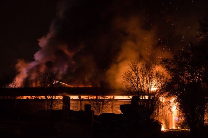 Großbrand, Fa. ALBA, Waiblingen, 30.03.2022.