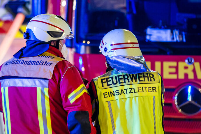 Großbrand, Fa. ALBA, Waiblingen, 30.03.2022.