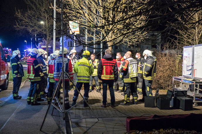 Großbrand, Fa. ALBA, Waiblingen, 30.03.2022.