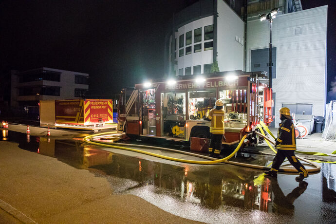Großbrand, Fa. ALBA, Waiblingen, 30.03.2022.