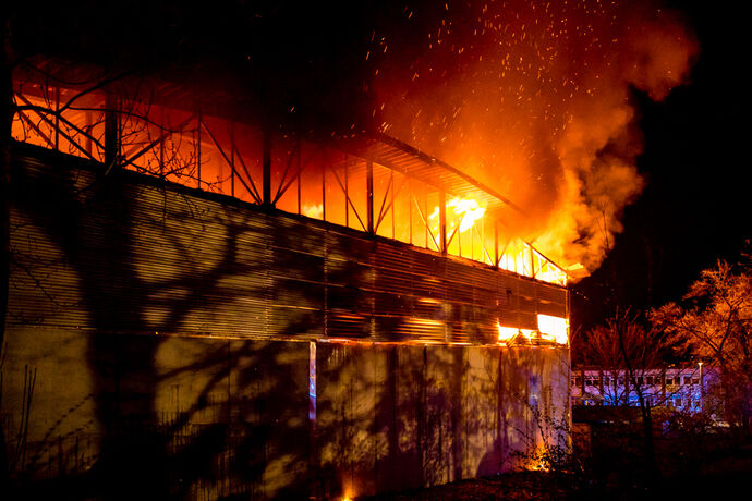 Großbrand, Fa. ALBA, Waiblingen, 30.03.2022.