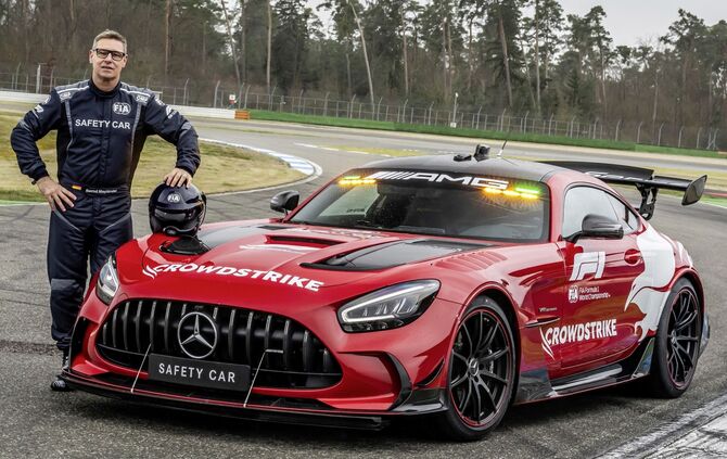 Neues Official FIA F1 Safety Car™ und Medical Car™ von Mercedes-AMG für die FIA Formel 1™New Official FIA Safety Car™ and Medi