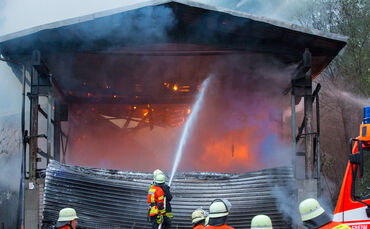 Großbrand im alten Sägewerk - Bild 05_0