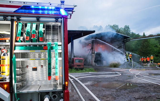 Großbrand im alten Sägewerk - Bild 19_2