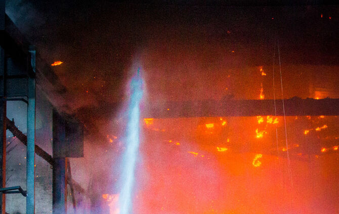 Großbrand im alten Sägewerk - Bild 14_13