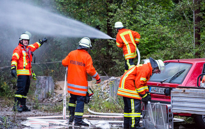 Großbrand im alten Sägewerk - Bild 23_21