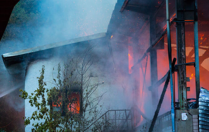 Großbrand im alten Sägewerk - Bild 08_26