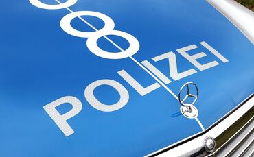 Feature Polizei Unfall Polizeiauto