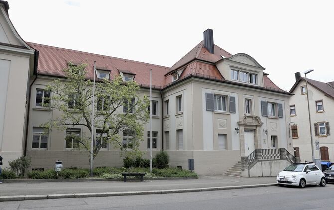Amtsgericht Waiblingen Gerüst ist weg aber nicht alle Reste der