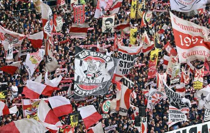 Cannstatter Kurve, Fans, Ultras, VfB-Fans, Fußball-Fans