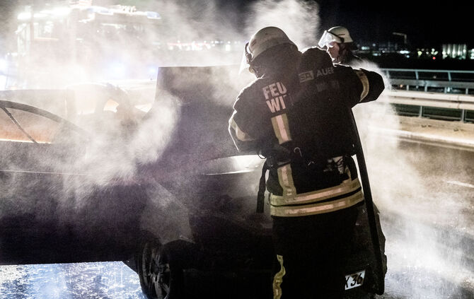 Autobrand, B14 Zipfelbachviadukt, Winnenden, 02.05.2022.