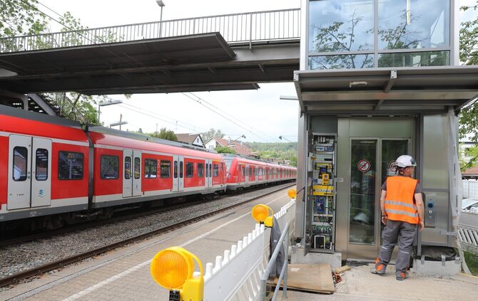 Neue Bahnhofsaufzüge