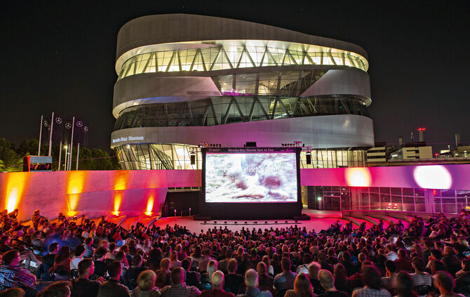 Open-Air-Vielfalt: Sommer 2022 am Mercedes-Benz MuseumOpen-air variety: Summer 2022 at the Mercedes-Benz Museum