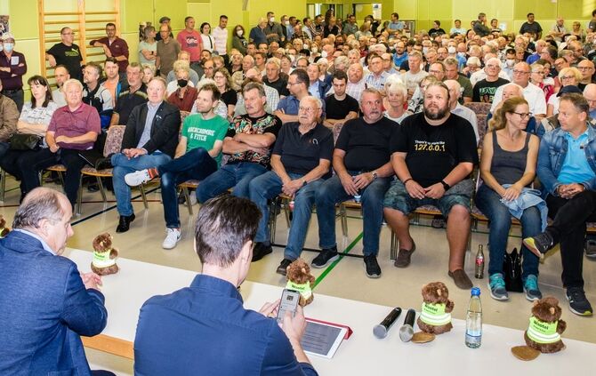 Infoveranstaltung zum Breitbandausbau, Gemeindehalle Leutenbach-Weiler zum Stein, 01.06.2022.