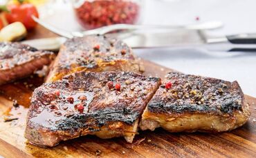 Ein gutes Stück Grillfleisch. Lecker.