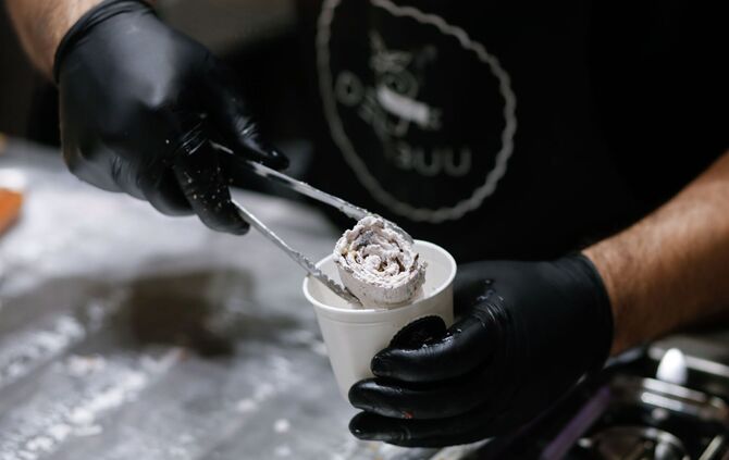 Fertig: Die Eisrollen sind besonders cremig.