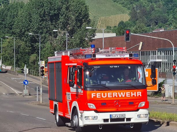 Stuttgart-Hedelfingen: Grossbrand in einer Recyclingfirma