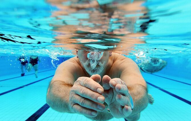 Durch das Wasser zu gleiten, ist für viele ein schönes Gefühl.