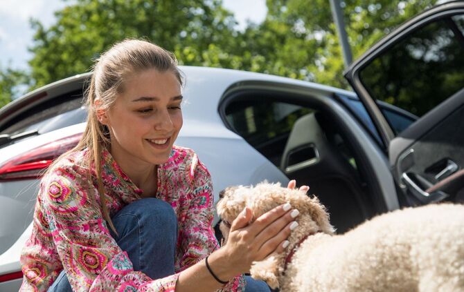 Immer zusammen: Urlaub mit Hund ist wunderbar.