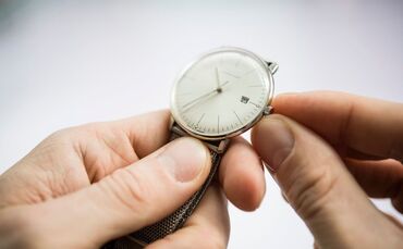 Zeiger vor- oder zurückdrehen?