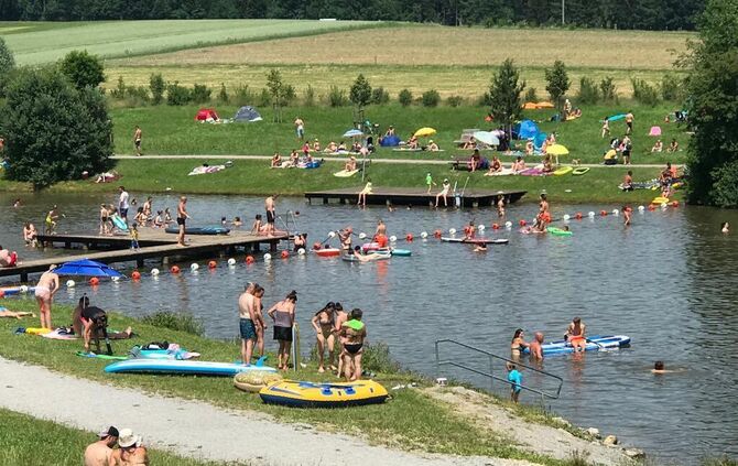 Welzheim Aichstrutsee Badesee Hitze Baden