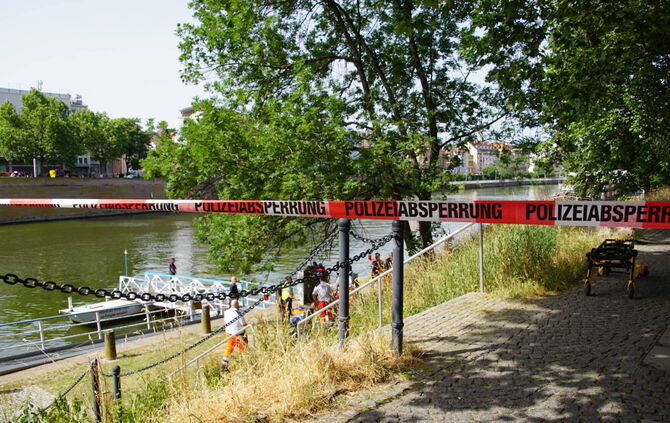 Tödlicher Badeunfall Neckar Bad Canntstatt