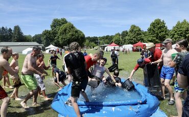 Wasserschlacht Zeltlager Jugendfeuerwehr
