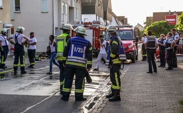 Pluderhausen: Kuechenbrand loest Grosseinsatz aus