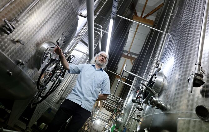 Bittenfelder Fruchtsäfte Petershans Gmbh & Co Kg Getränkevertrieb Bittenfelder Fruchtsäfte: Jürgen Petershans arbeitet am alkoholfreien