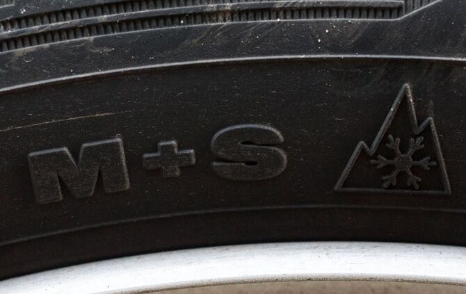 Wintertauglich: Die Abkürzung M+S steht für Matsch und Schnee.