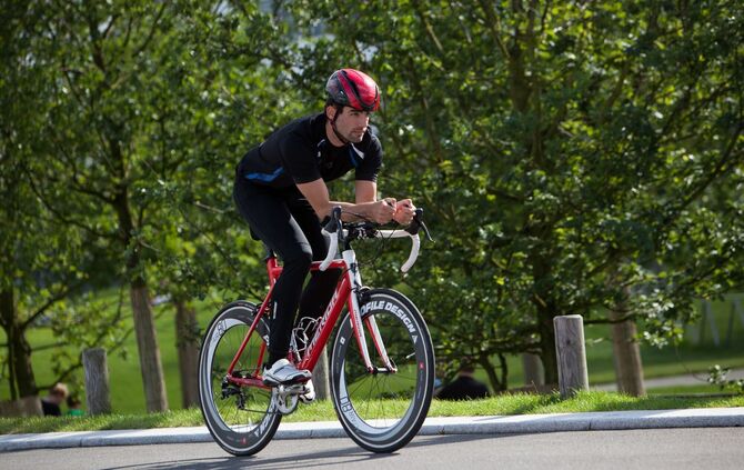 Voll fit: Fahrradfahren trainiert viele, verschiedene Muskeln.