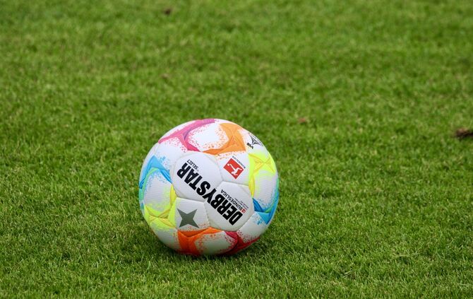 Bundesliga, Fußball, Symbolbild, VfB Stuttgart, Spielball