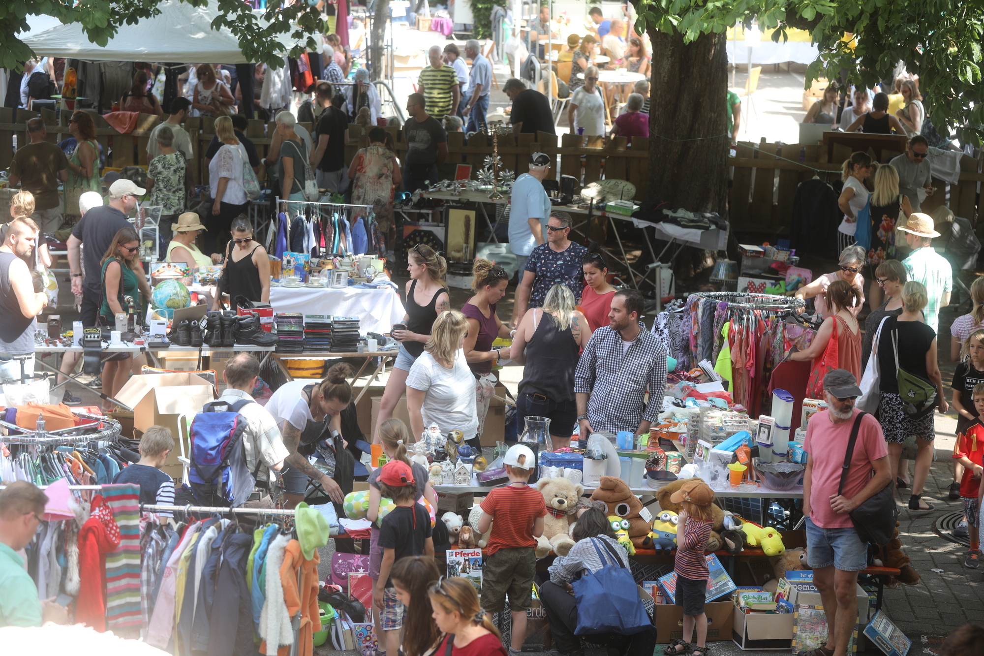 Flohmarkt in Schorndorf am 9. Juli: Noch 100 freie Plätze - woran liegt's? - Nachrichten aus ...