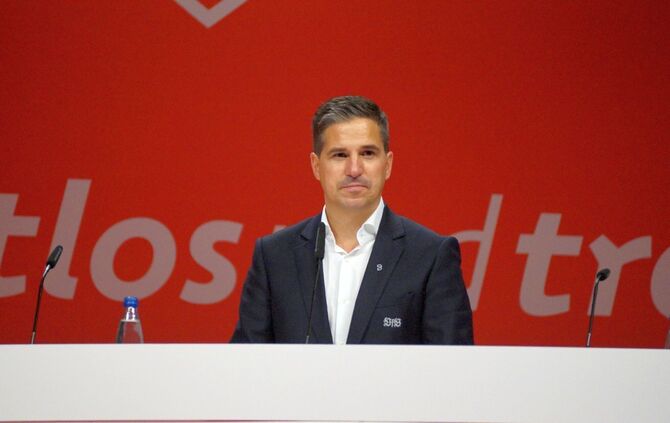 Kopie von VfB Stuttgart Mitgliederversammlung 2017_3