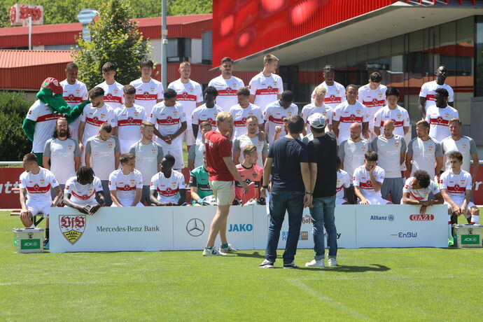 Mannschaftsfoto VfB Stuttgart / Saison 2022/23