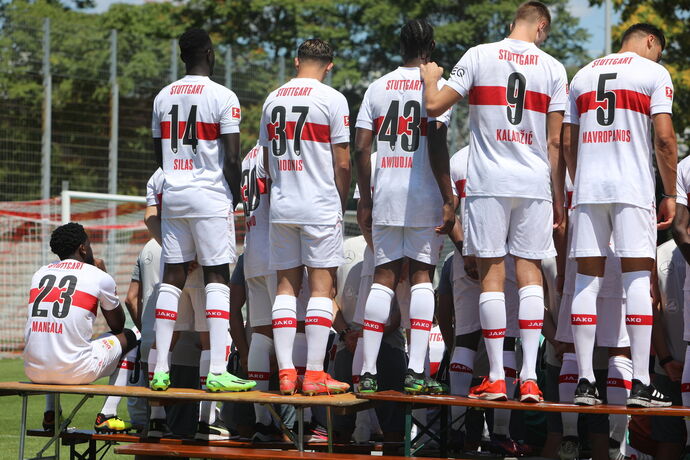 Mannschaftsfoto VfB Stuttgart / Saison 2022/23, VfB Symbolbild