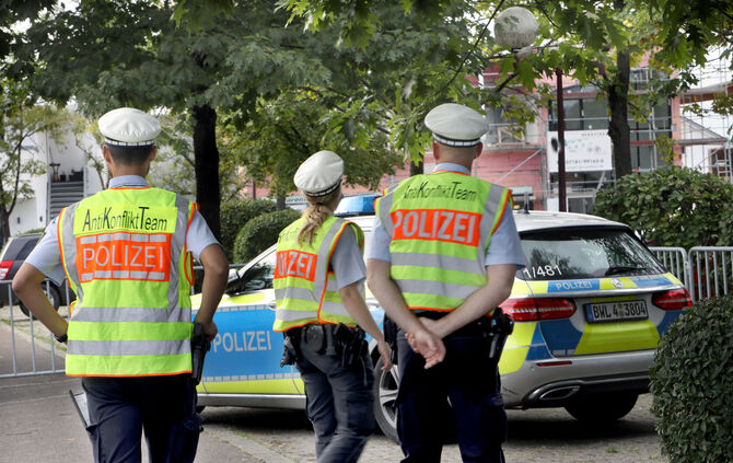 SymbolfotopolizeiAntiKonflikt