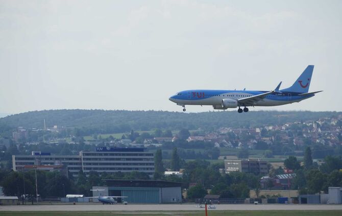 Flughafen Stuttgart Ferienbeginn Donnerstag 28. Juli