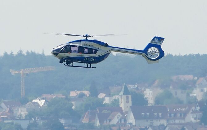 Polizeihubschrauber Symbolfoto Symbolbild Symbol Polizei Blaulicht