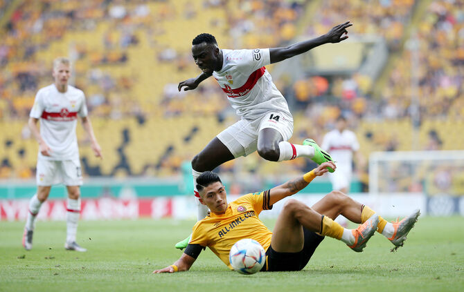 Fu§ball DFB Pokal SG Dynamo Dresden vs. VfB Stuttgart