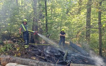 Waldbrand Nellmersbach Feuerwehr Mittwoch (03.08.)