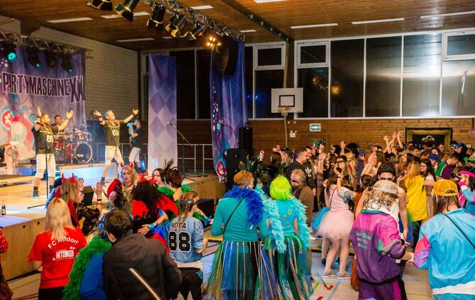 Der SV Kaisersbach 1955 e.V. ludt in die Gemeindehalle zum FaschingWarmUp, Kaisersbach, 16.02.2019.