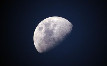 Mond Supermond Symbolfoto