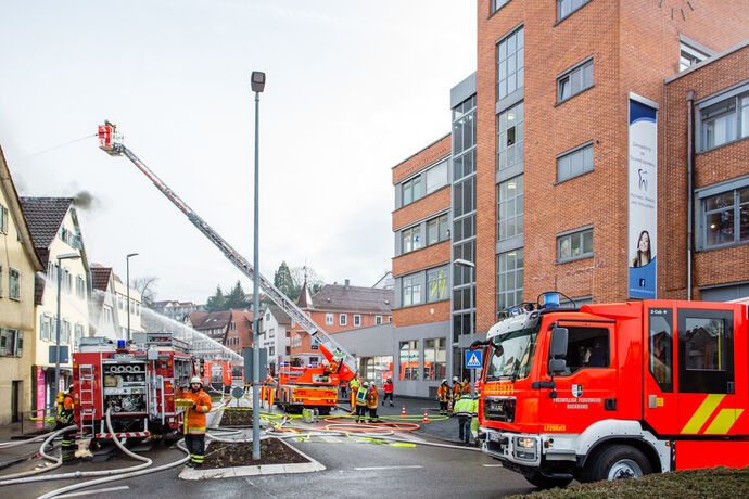 Dachstuhlbrand_Sulzbacher Strasse, Backnang_27.02.2020
